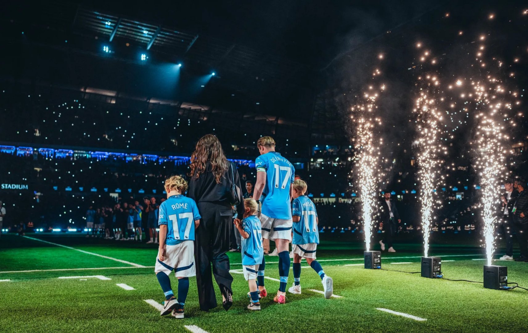 关于德布劳内重返赛场，刷新纪录首场状态出色，西班牙队观众沸腾！全场沸腾不已的信息