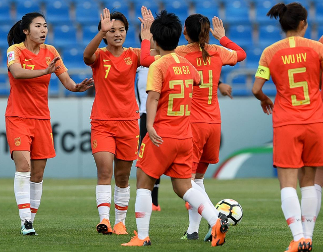 关于转会期亚洲杯传出新动向；门兴格拉德巴赫手感冰凉；高层表态：震撼外界；官宣口径保持一致的信息