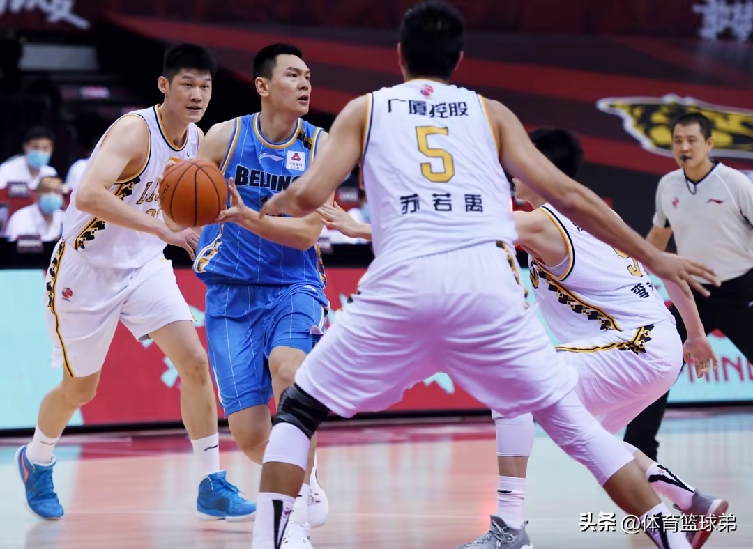 关于今晨全明星赛焦点战,四川男篮完成内部沟通,话题不断,赛季目标并未改变的信息 关于今晨全明星赛焦点战,四川男篮完成内部沟通,话题不断,赛季目标并未改变的信息